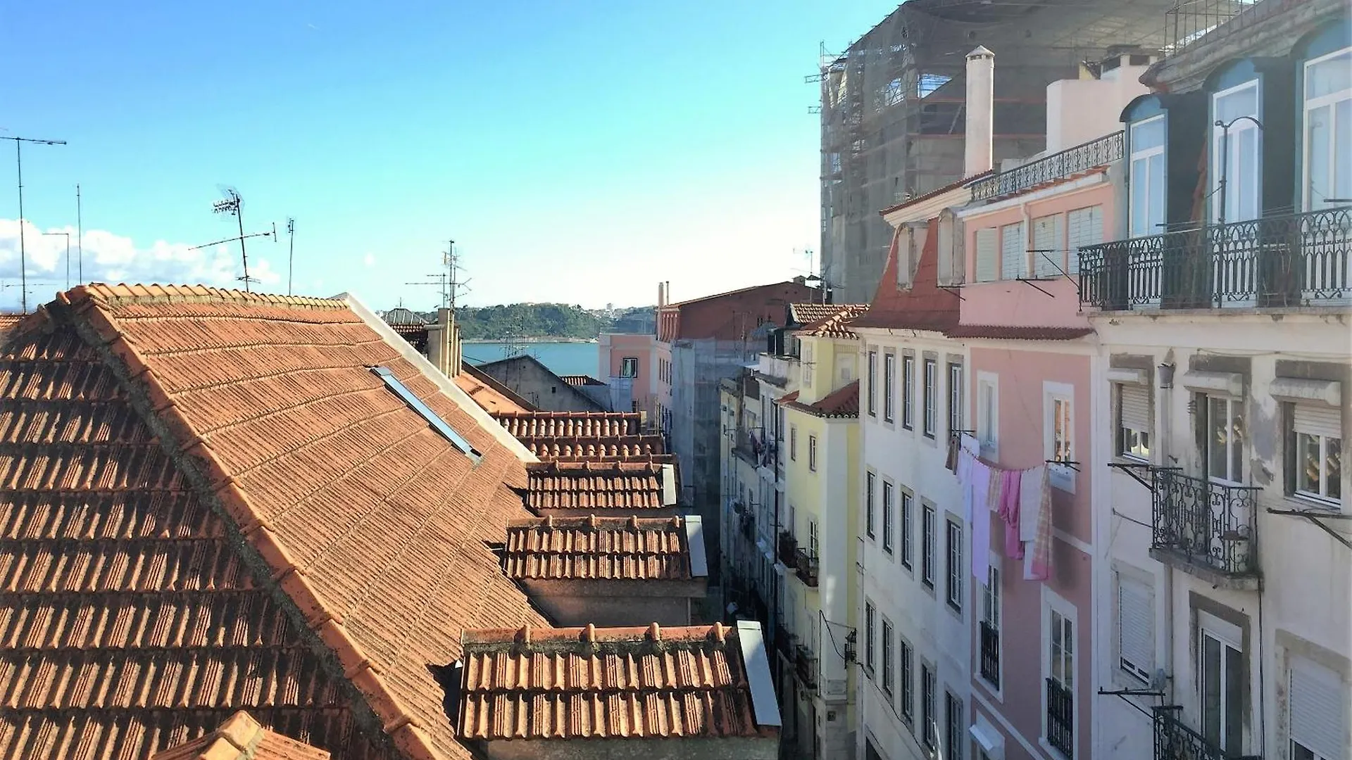 Appartamento B2 Beautiful Sunny Loft Bairro Alto - Bica Lisbona