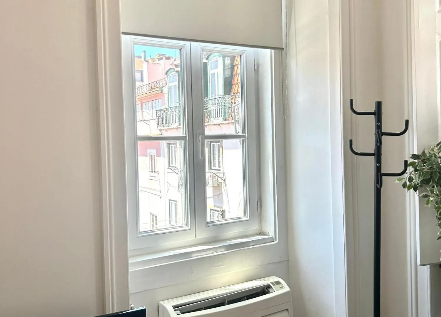 Appartamento B2 Beautiful Sunny Loft Bairro Alto - Bica Lisbona